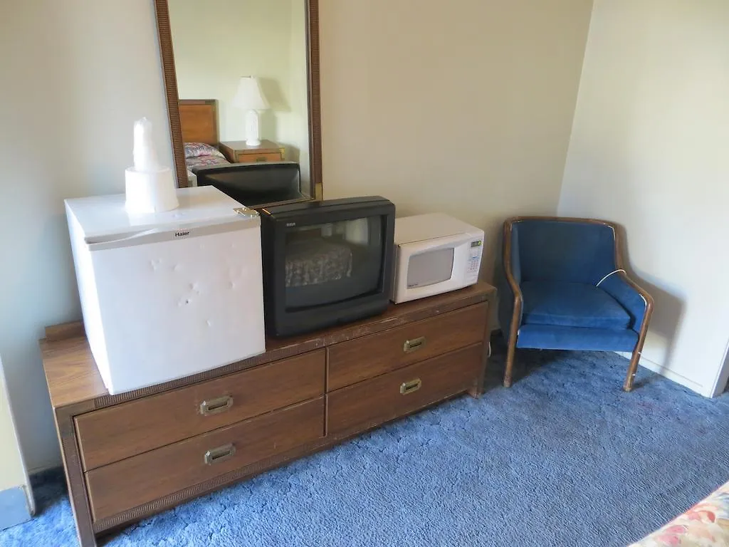 Enticing Stay At Strat Casino Strip Las Vegas Apartmanhotel